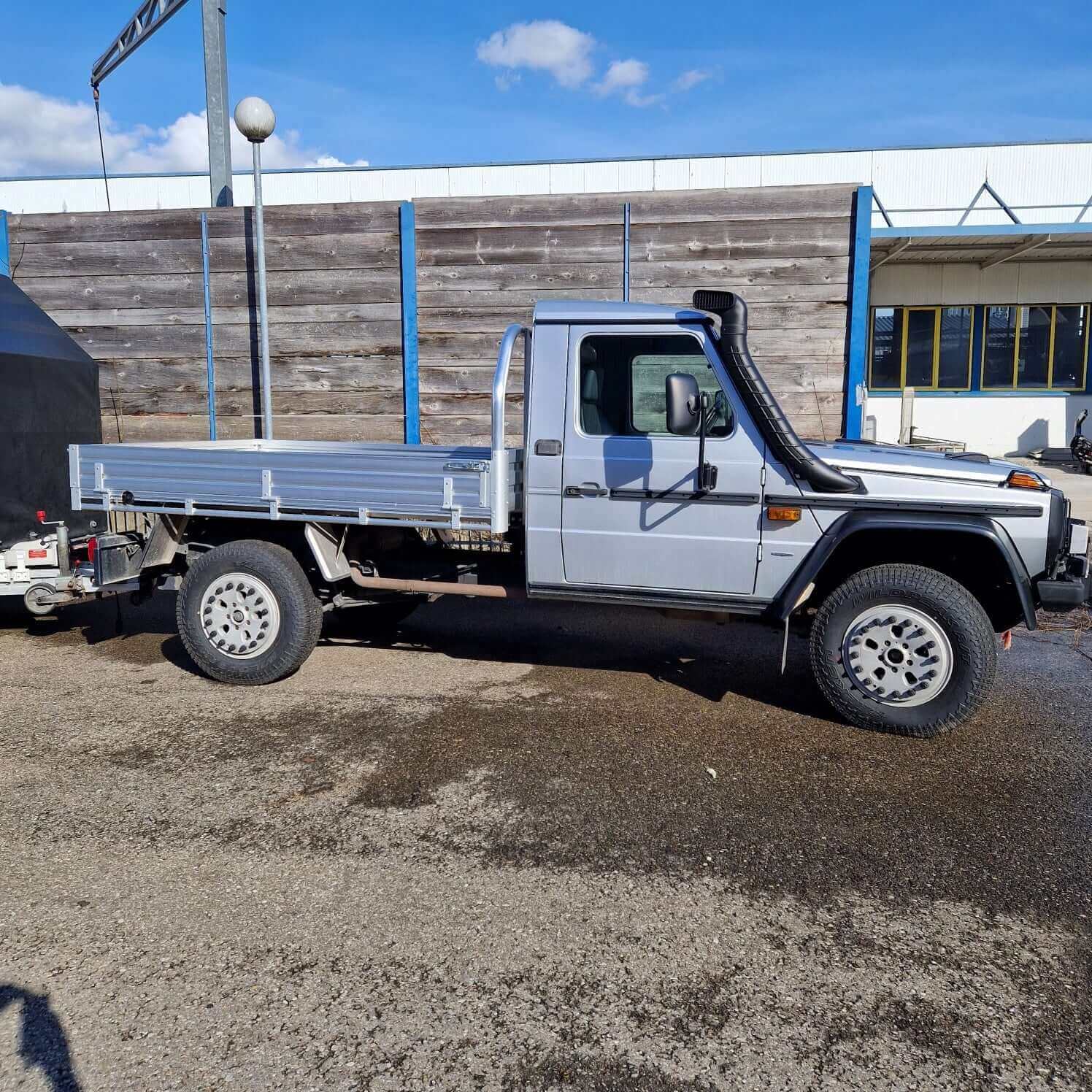 Flatbed UTE Tray Silver inklusive Bordwände & Kabinenschutz
